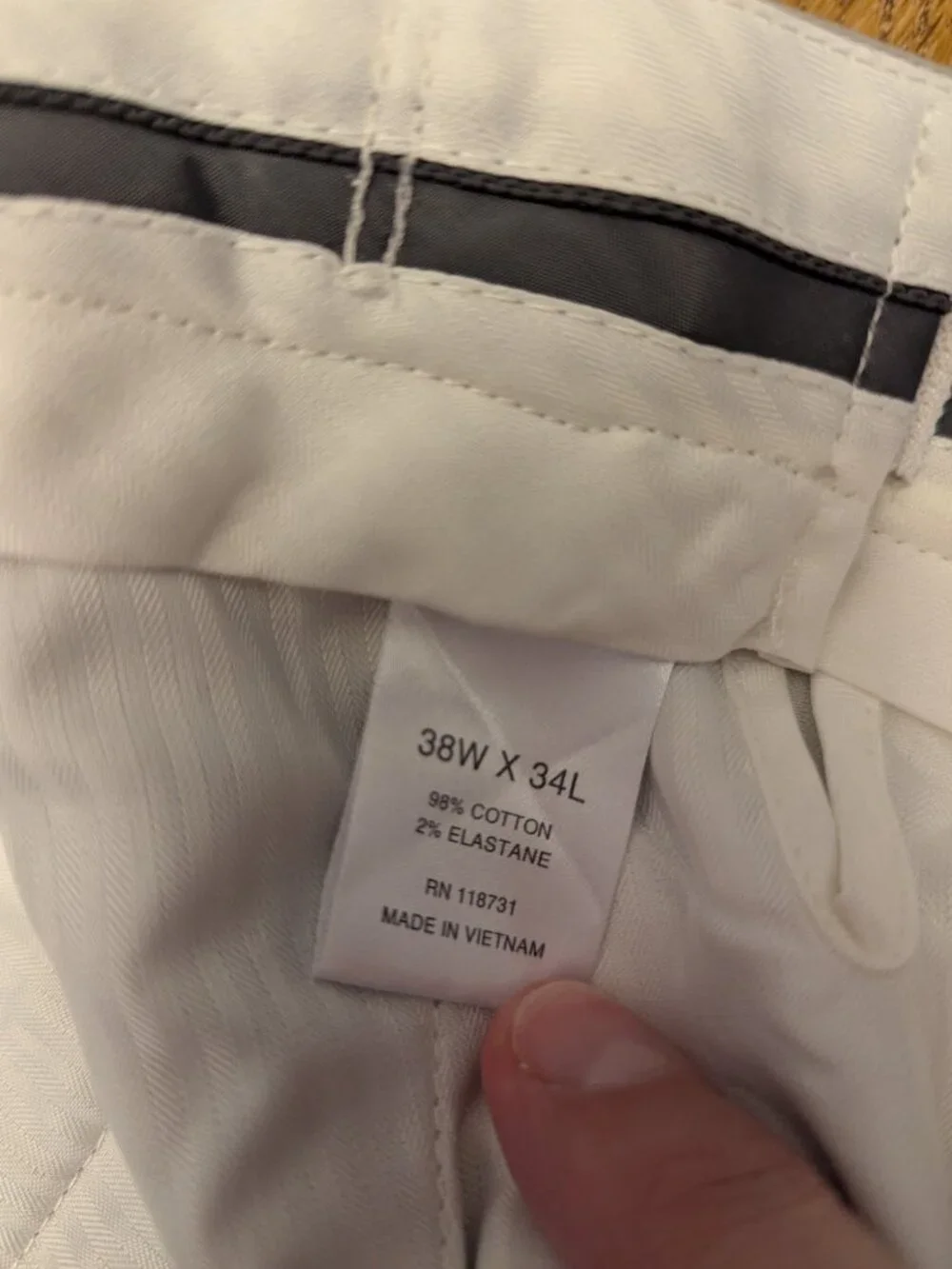 38/34 Men's Khakis Berkley Jensen